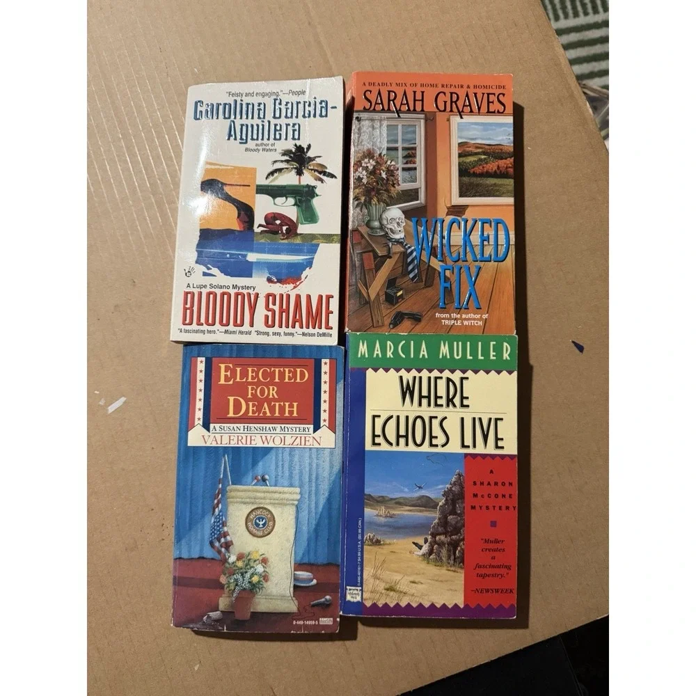 Lot of 10 random murder mystery novel paperback books,‎ various authors B37